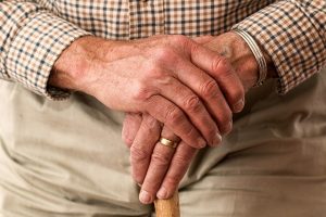 חברה לטיפול בקשישים