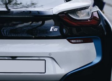 רכבים חשמליים ויתרונותיהם לאיכות הסביבה